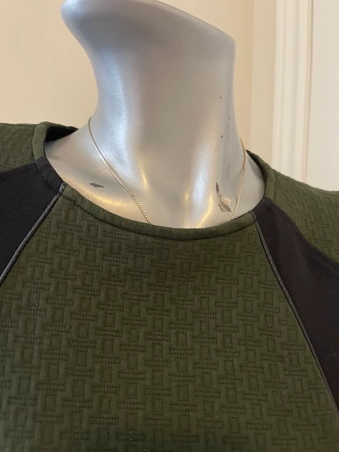 Laundry by Shelli Segal Dress size 4 (S) image indicator(2)