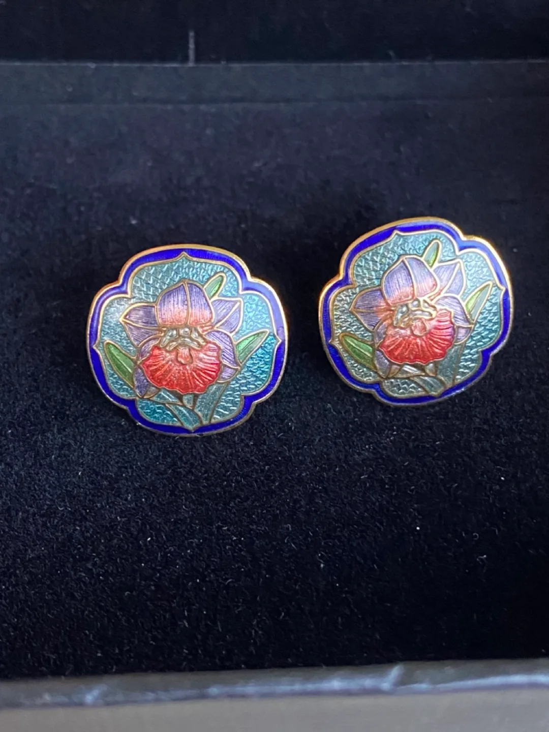 Vintage Cloisonné Flower Earrings image indicator(3)