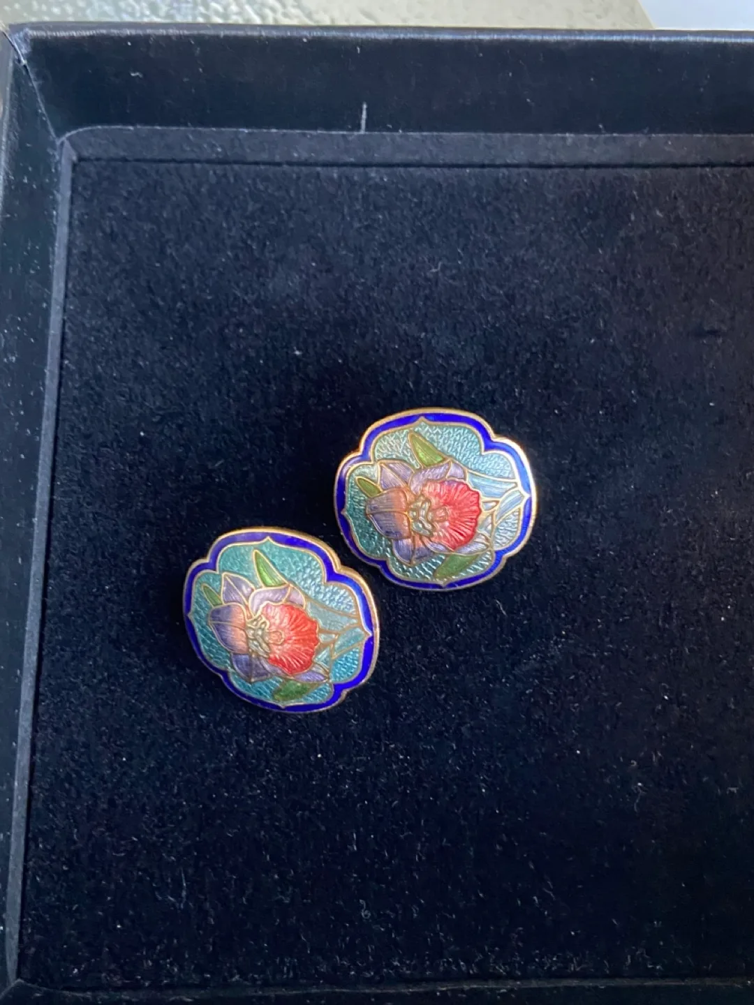 Vintage Cloisonné Flower Earrings image indicator(5)