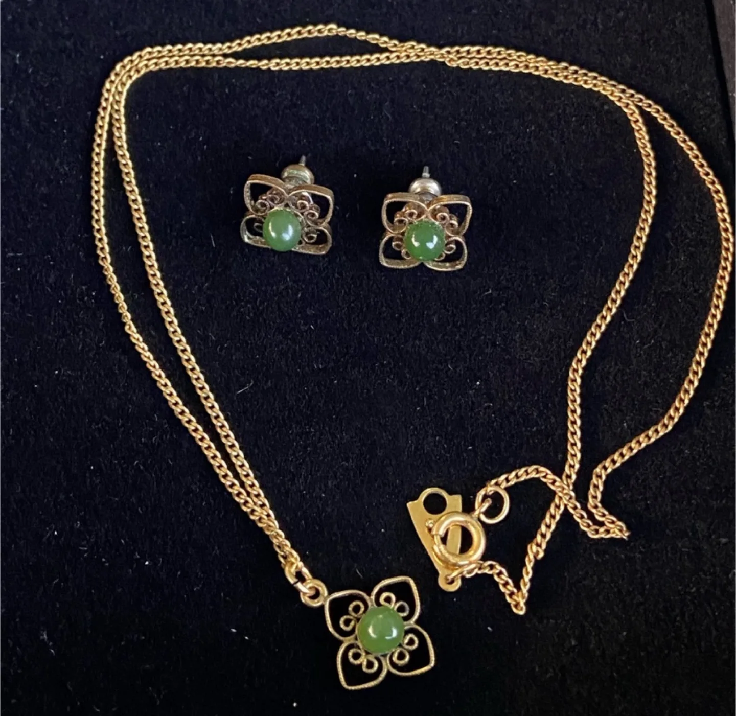 Vintage Genuine Jade Pendant & Chain – genuine 12K Gold Filled thumbnail