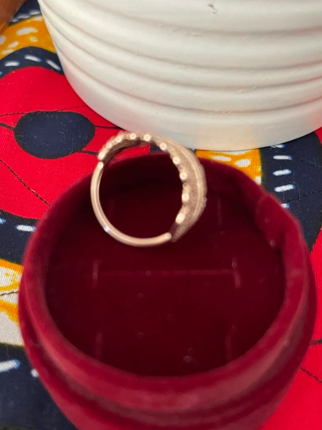 BNIB-💯% Authentic Rose Gold Shimmering Feather Ring size 6 (52) image indicator(6)