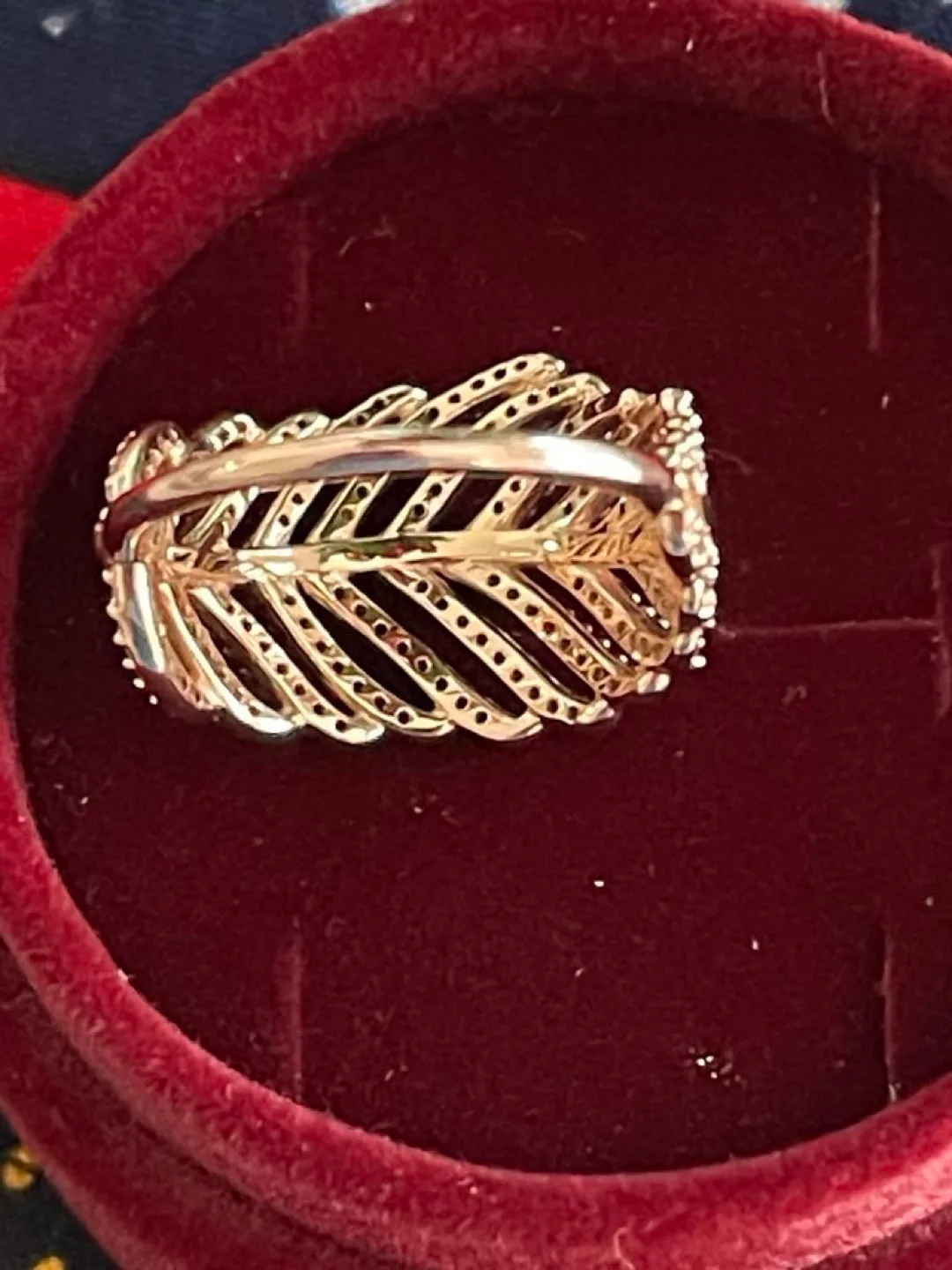 BNIB-💯% Authentic Rose Gold Shimmering Feather Ring size 6 (52) image indicator(3)