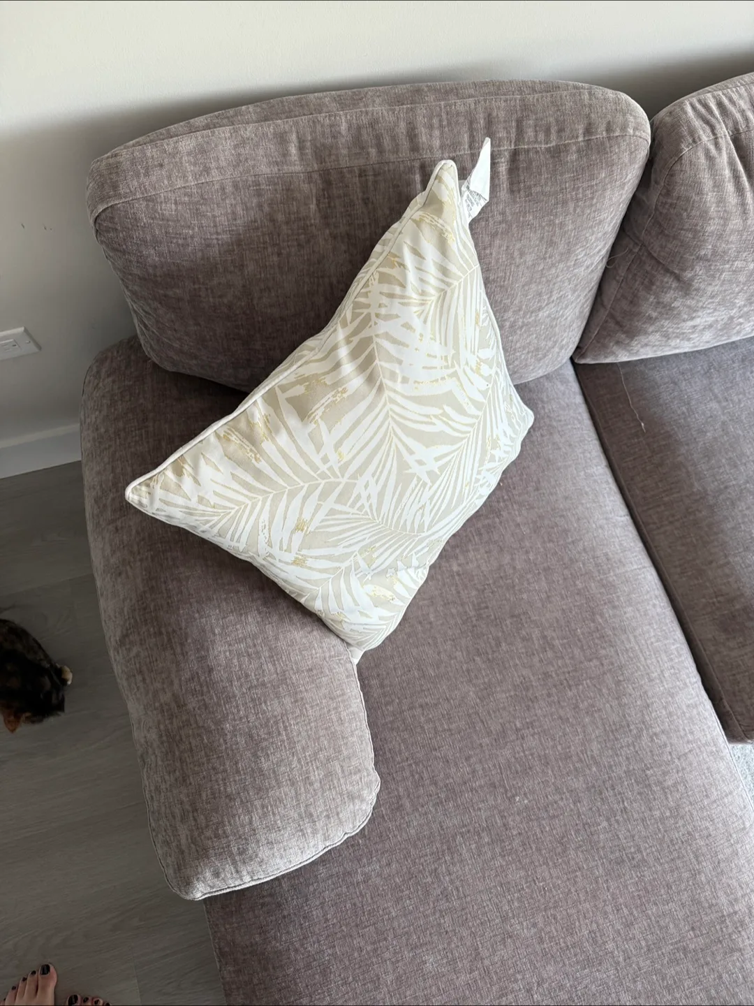 Grey L-shaped Sectional Sofa image indicator(3)