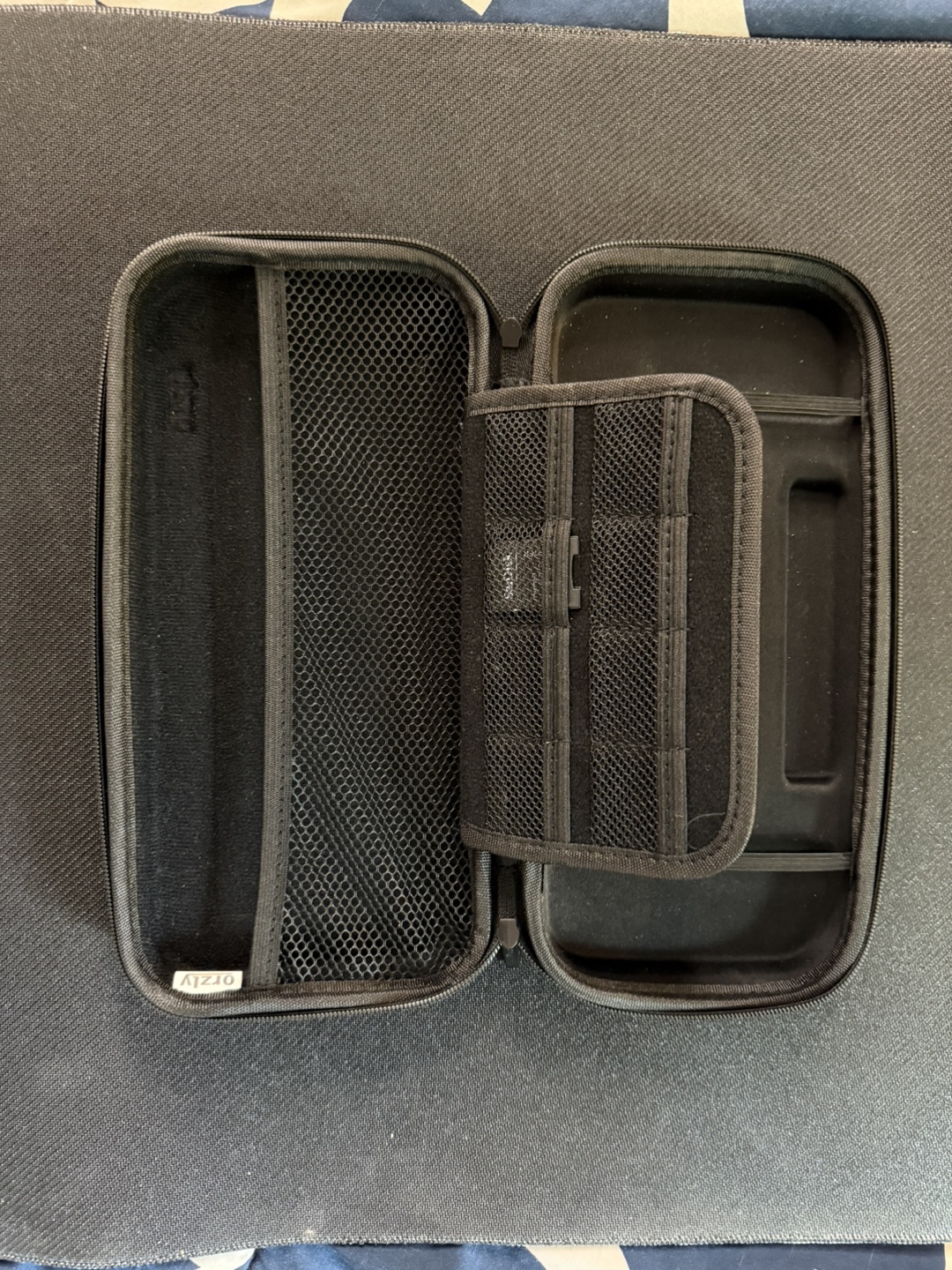 Nintendo Switch Console & Case - photo 4