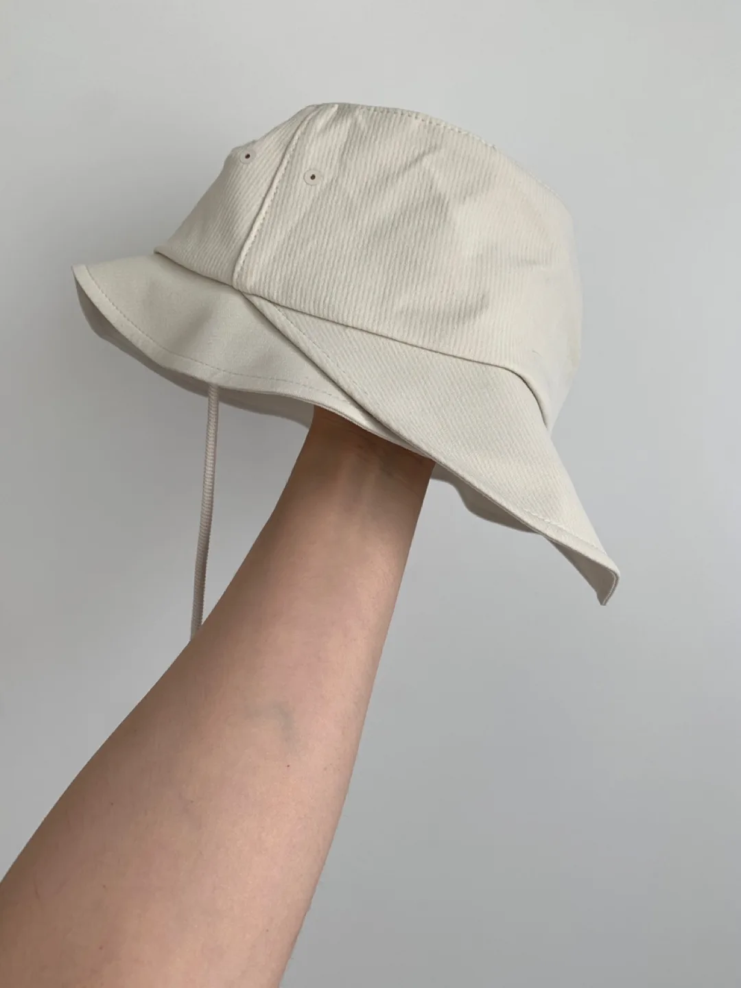 Lululemon Bucket Hat size M thumbnail