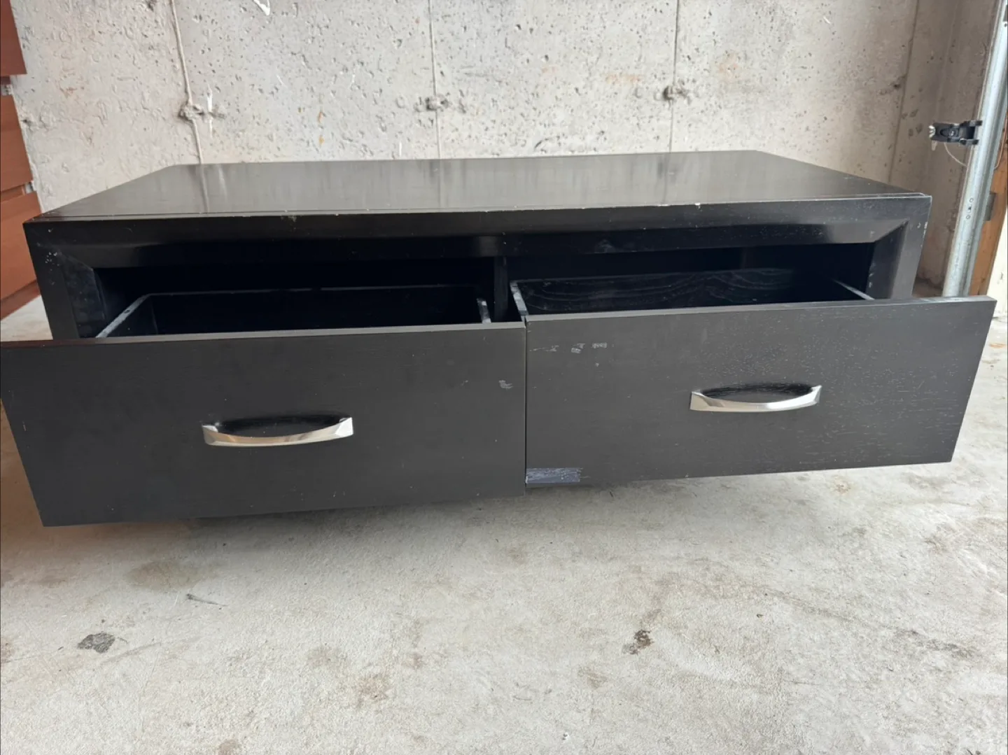 Black Media Console image indicator(2)