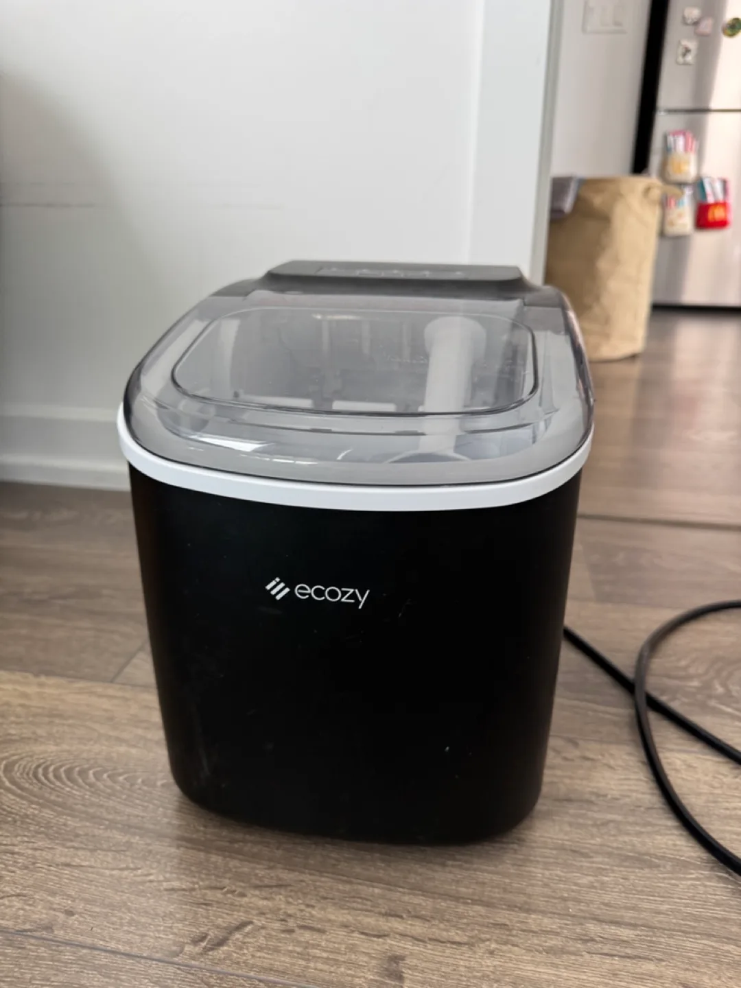 Ecozy Ice Maker thumbnail