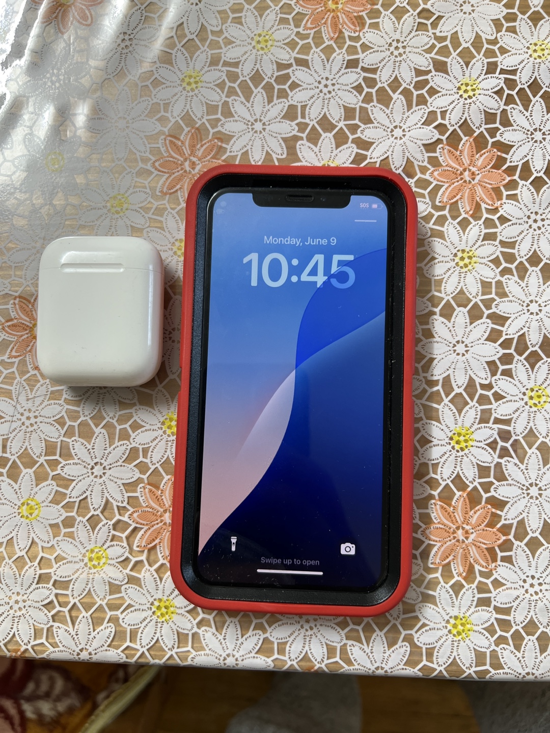 Apple iPhone Xs with AirPods