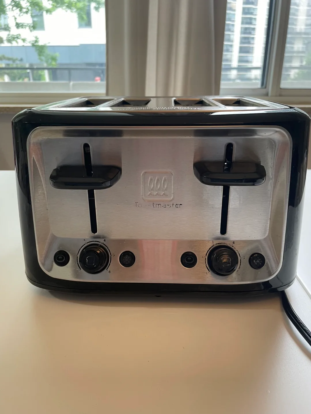 Toastmaster 4-Slice Toaster thumbnail