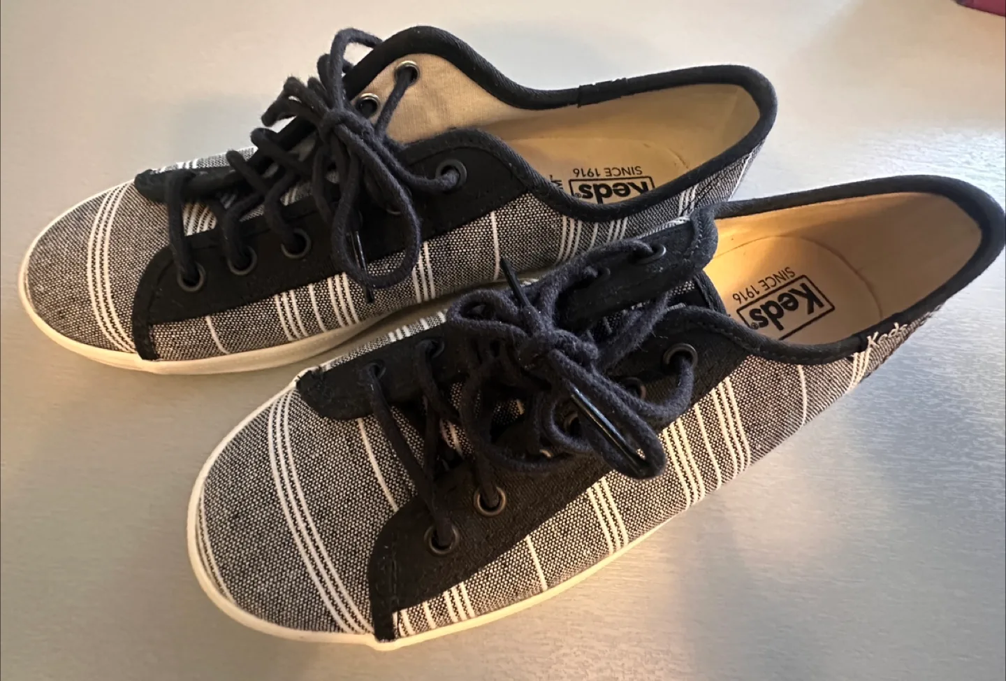 Keds Canvas Sneakers-Size 6 thumbnail