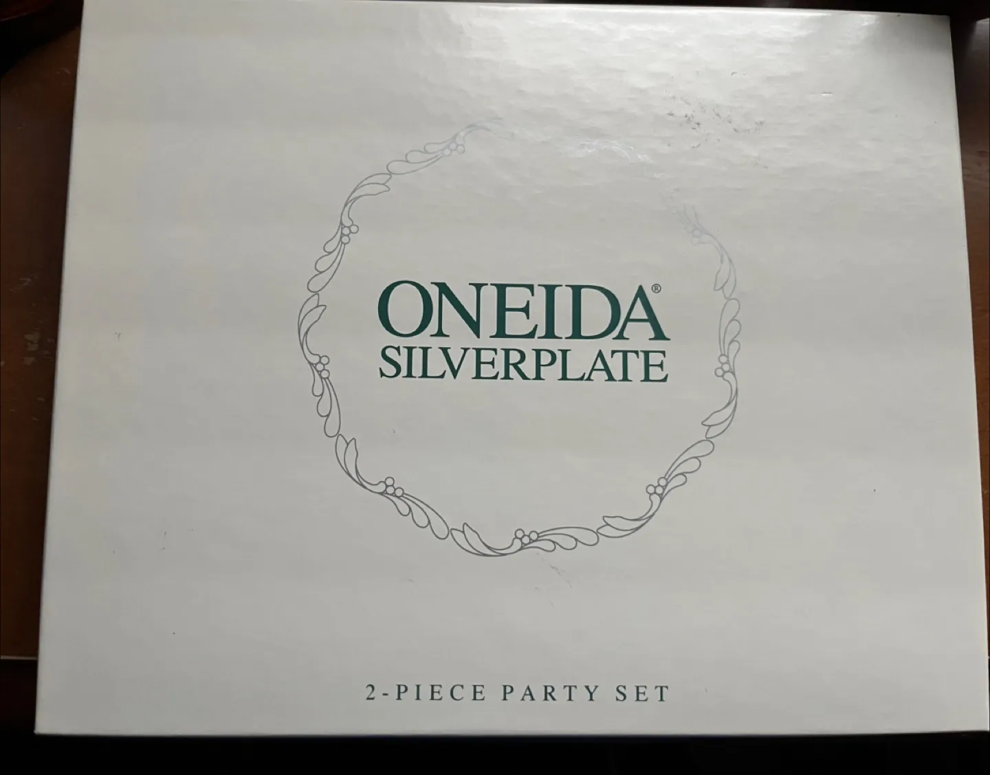 Oneida Silverplate 2-Piece Party Set NEW image indicator(2)