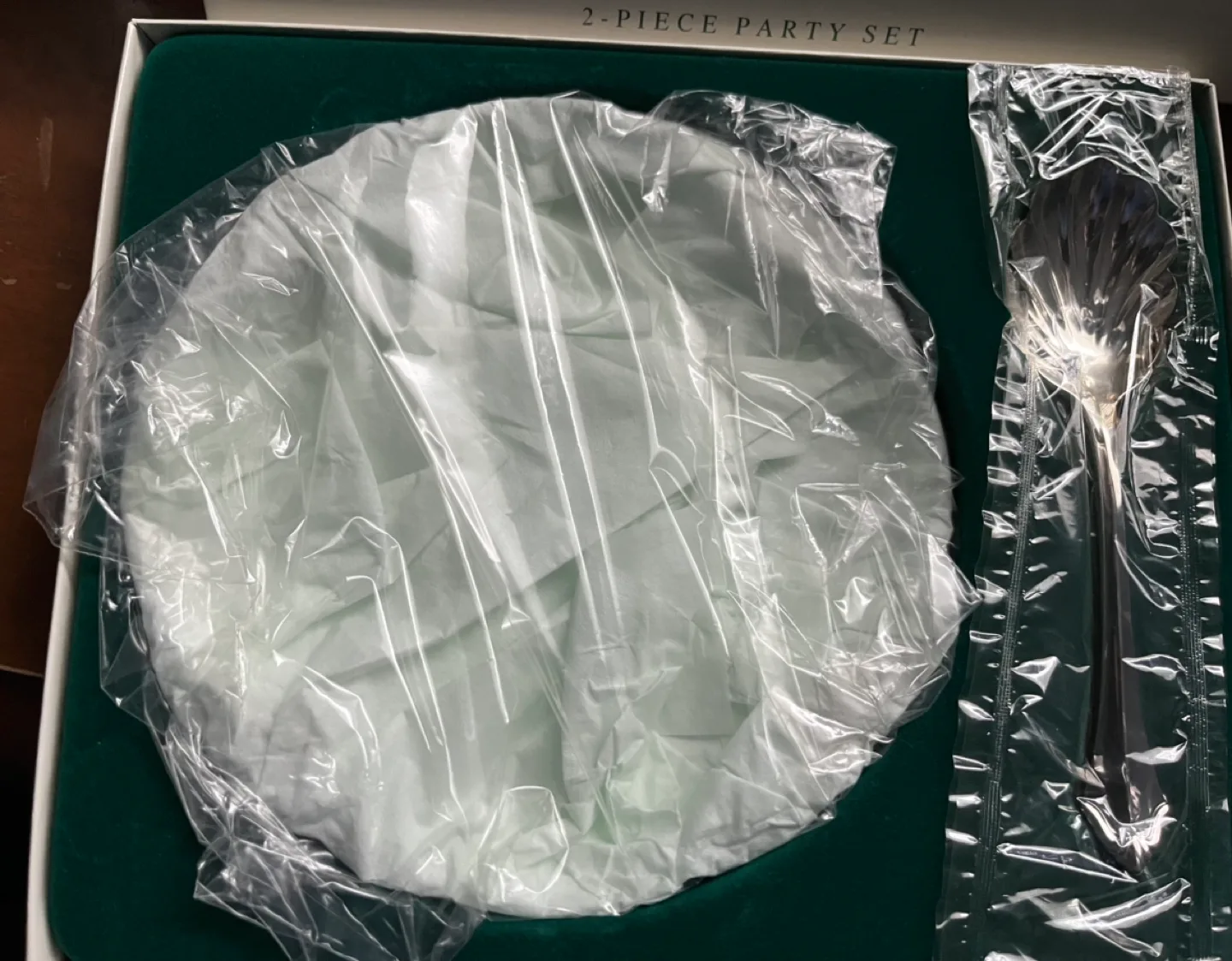 Oneida Silverplate 2-Piece Party Set NEW image indicator(3)