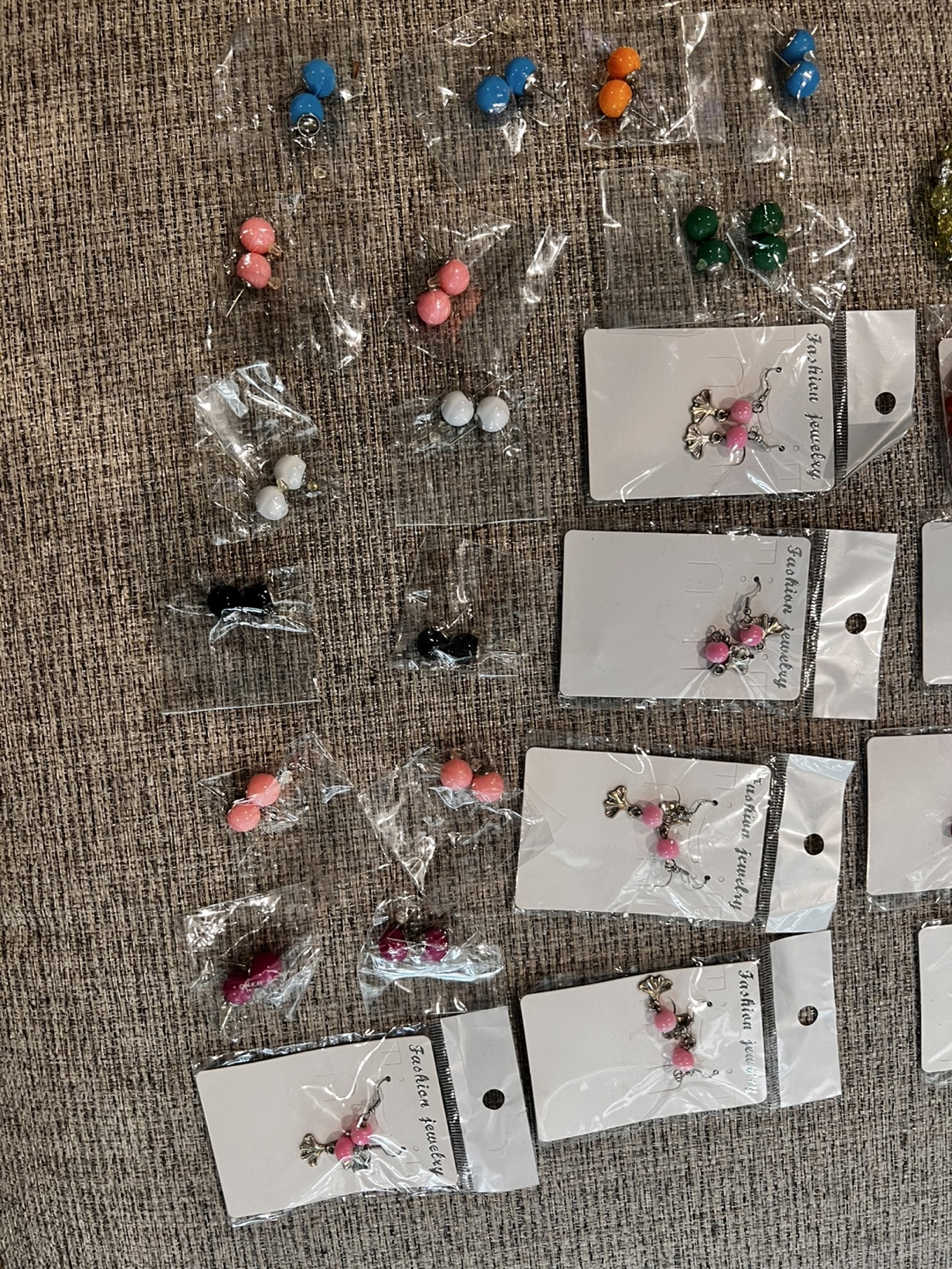 Jewelry Bundle - Earrings and Necklaces 35 pcs - photo 5