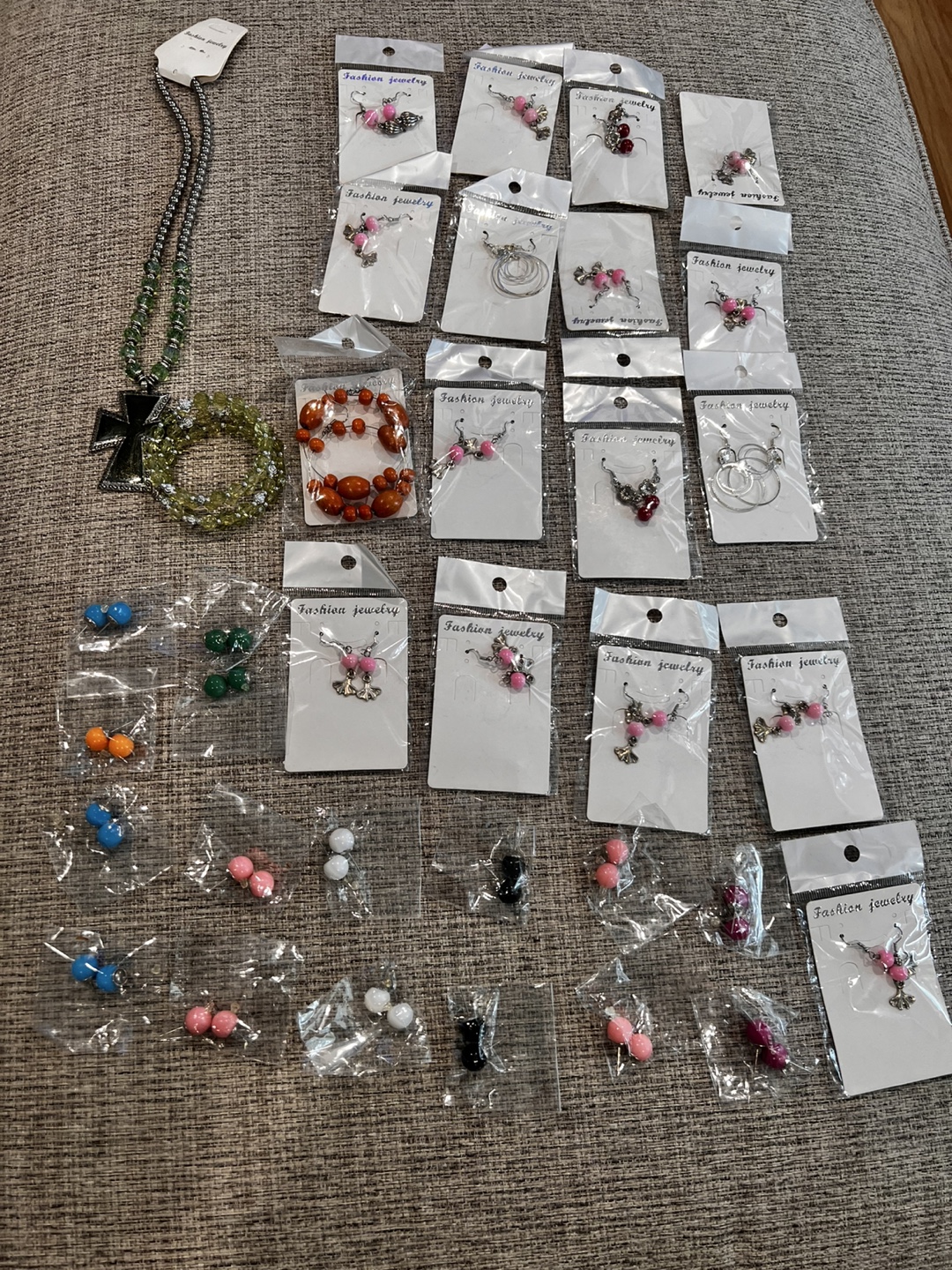 Jewelry Bundle - Earrings and Necklaces 35 pcs - photo 2