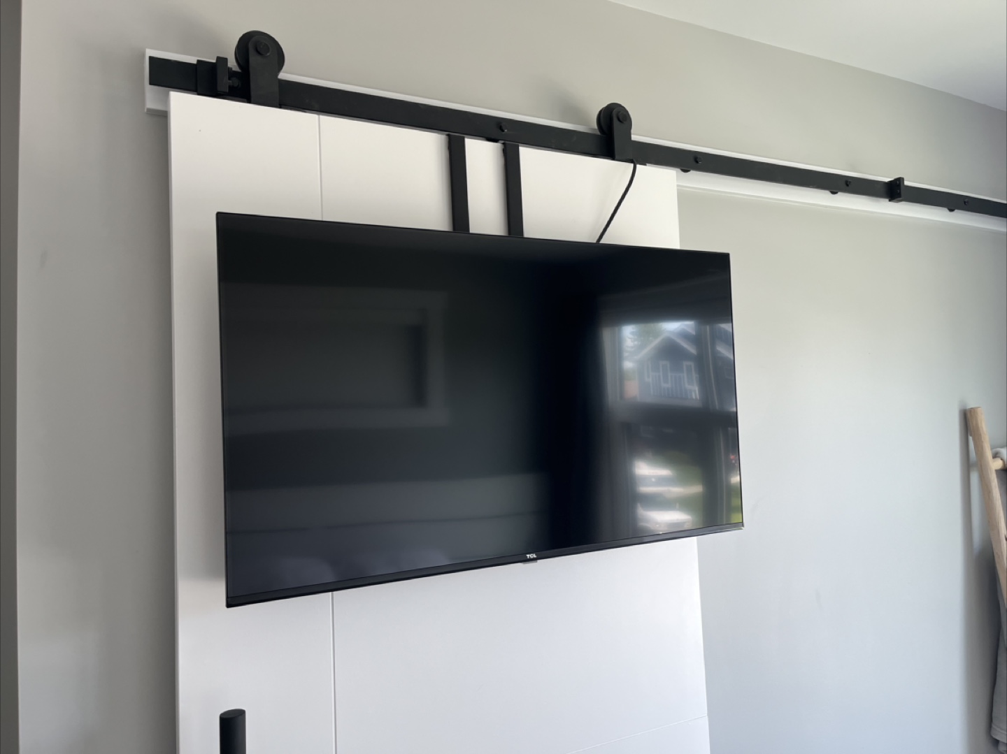 Large Screen TV TCL 40“