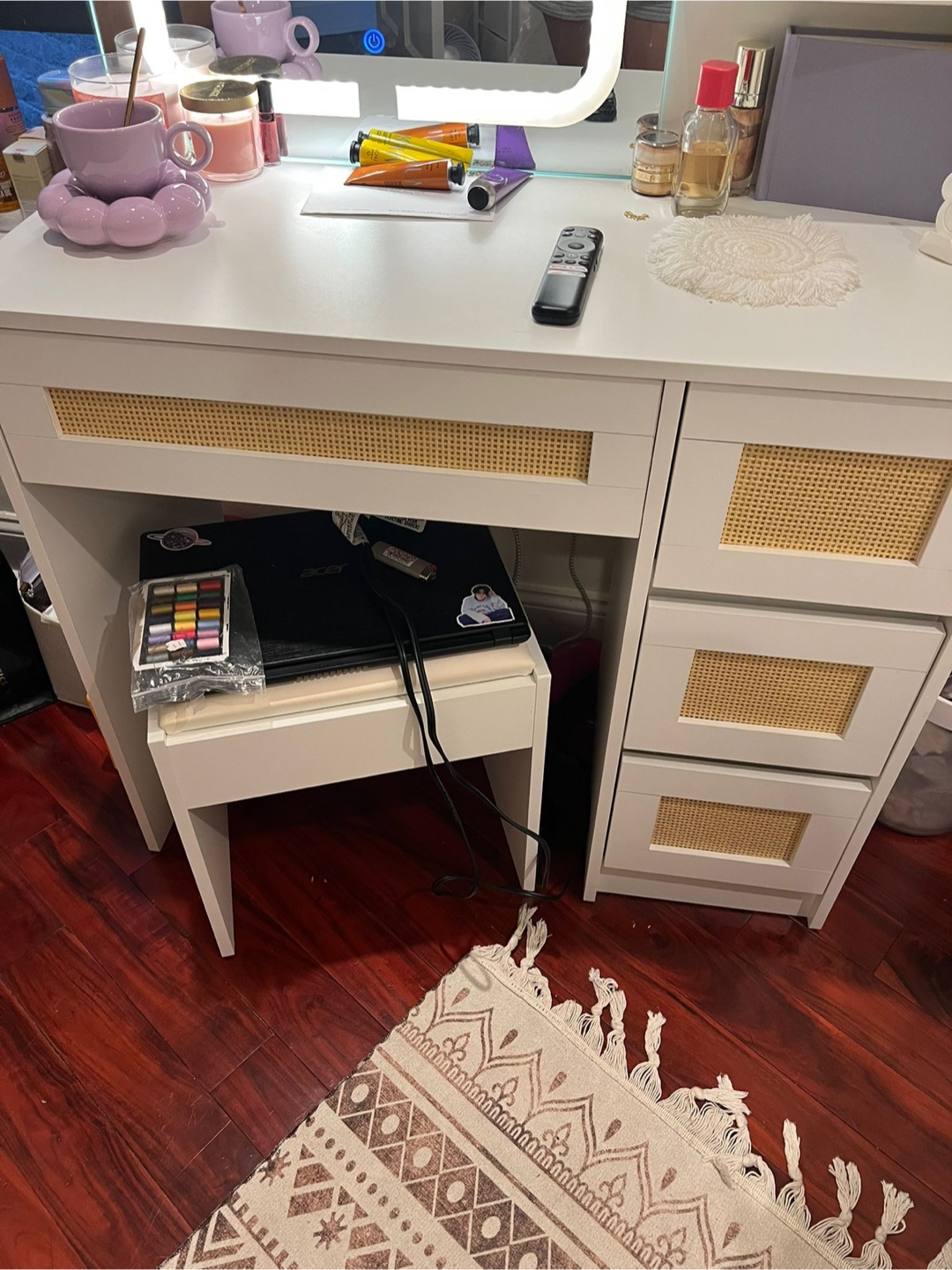 Vanity Makeup Table with Mirror and LED Light - photo 2