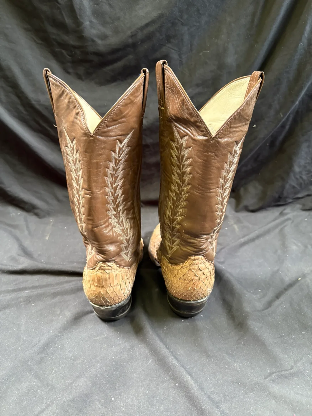 Brown Cowboy Boots image indicator(4)