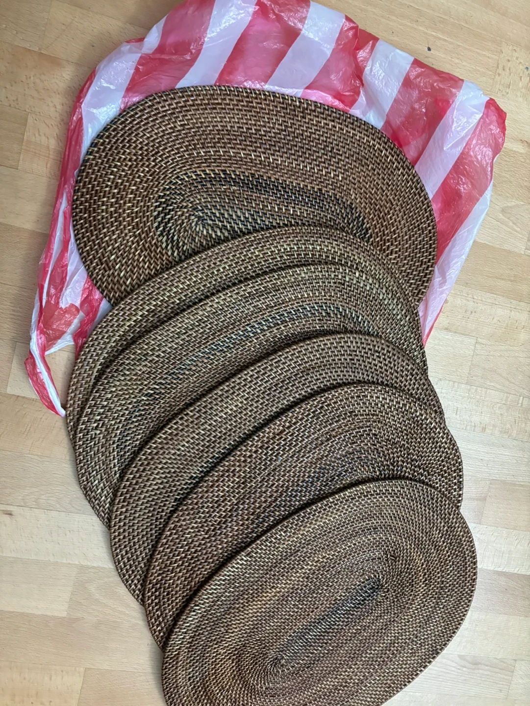 Filipino Oval Hand Woven Placemats (Set of 6) thumbnail
