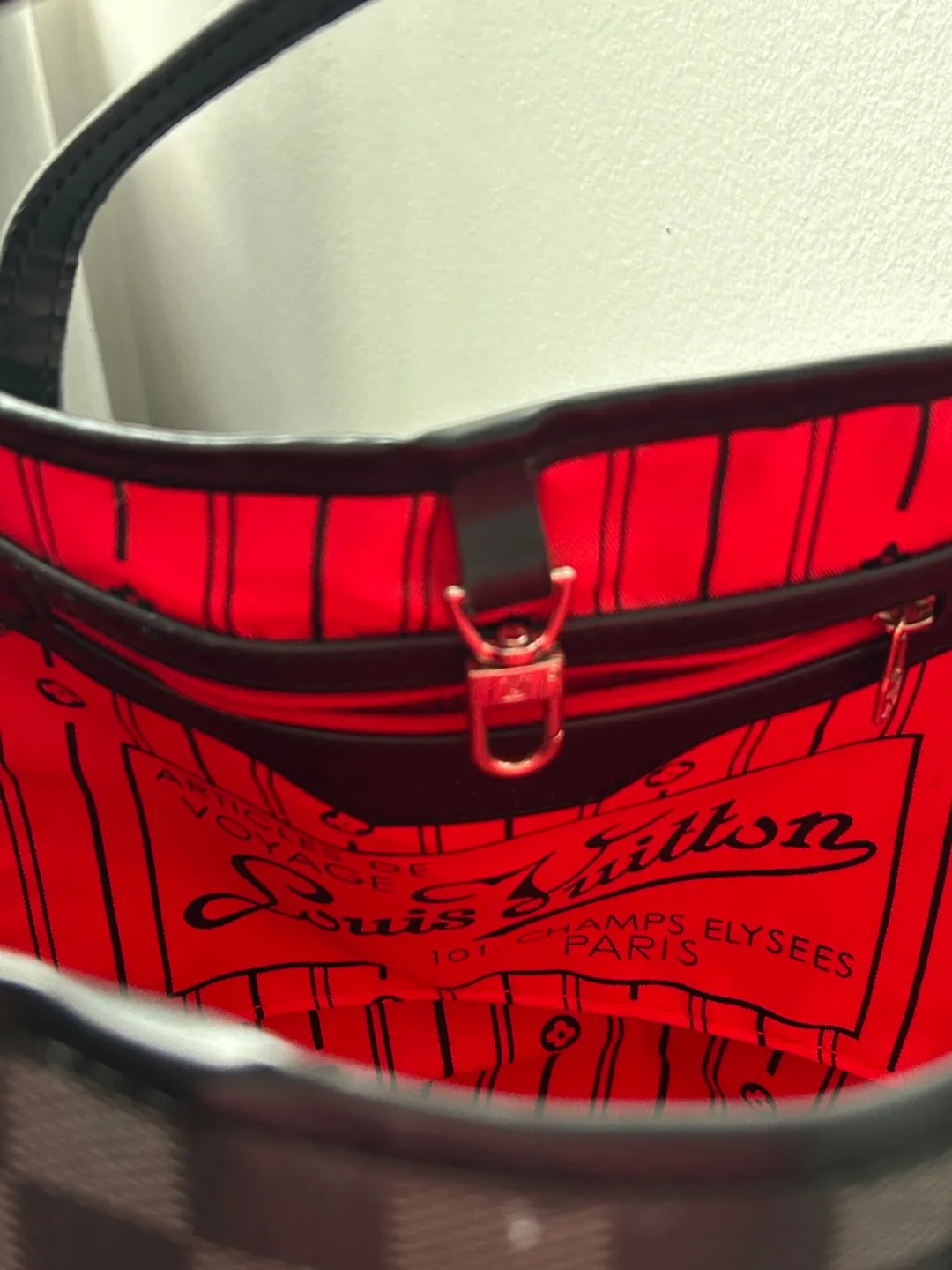 Louis Vuitton Damier Ebene Tote Bag image indicator(3)