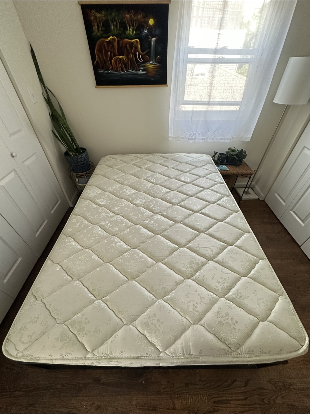 Queen Size Mattress - photo 3
