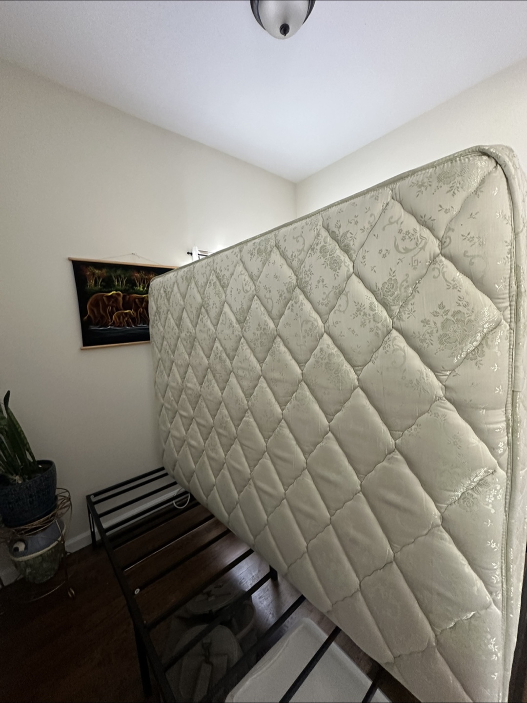 Queen Size Mattress - photo 2