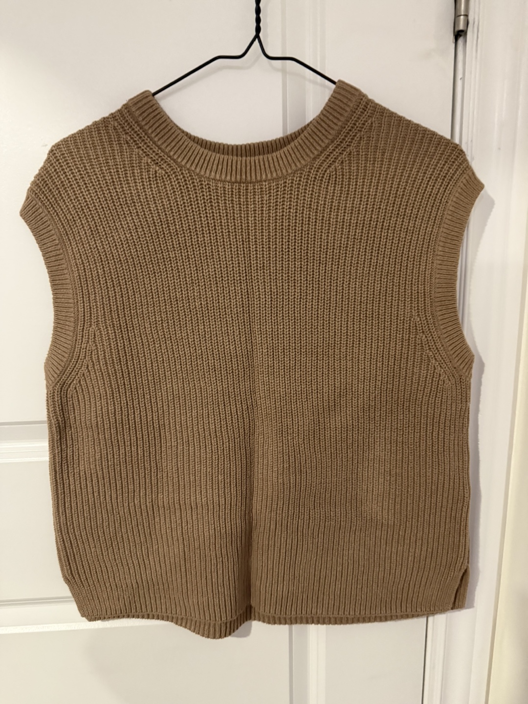 Uniqlo Beige Knit Vest
