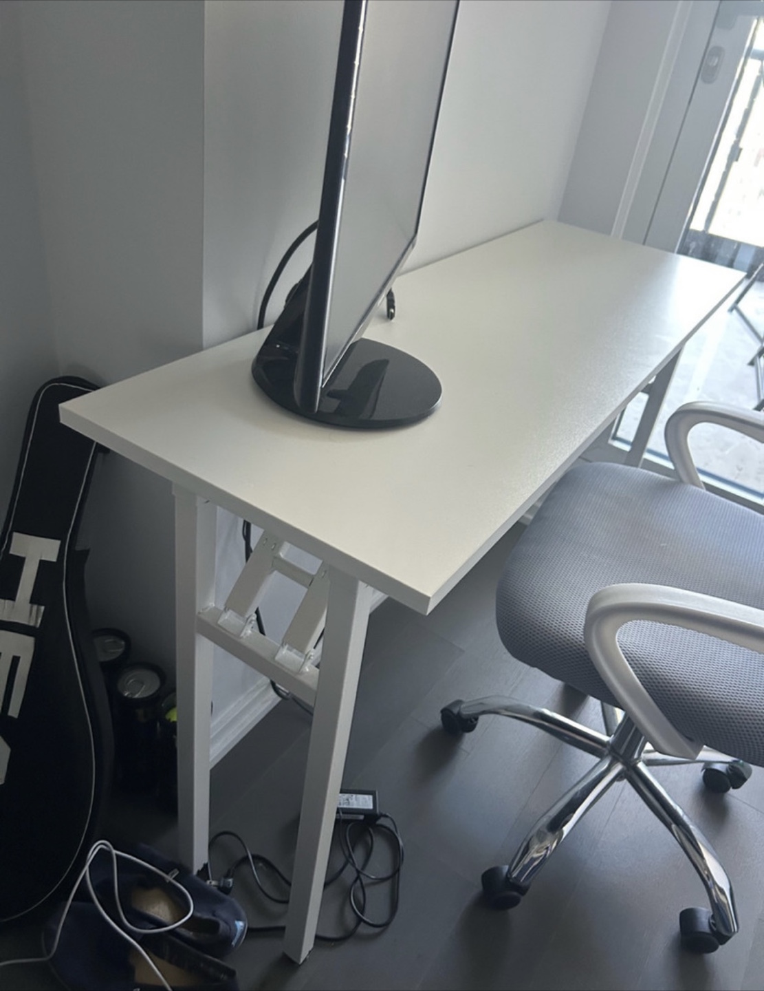 White Foldable Desk - photo 3