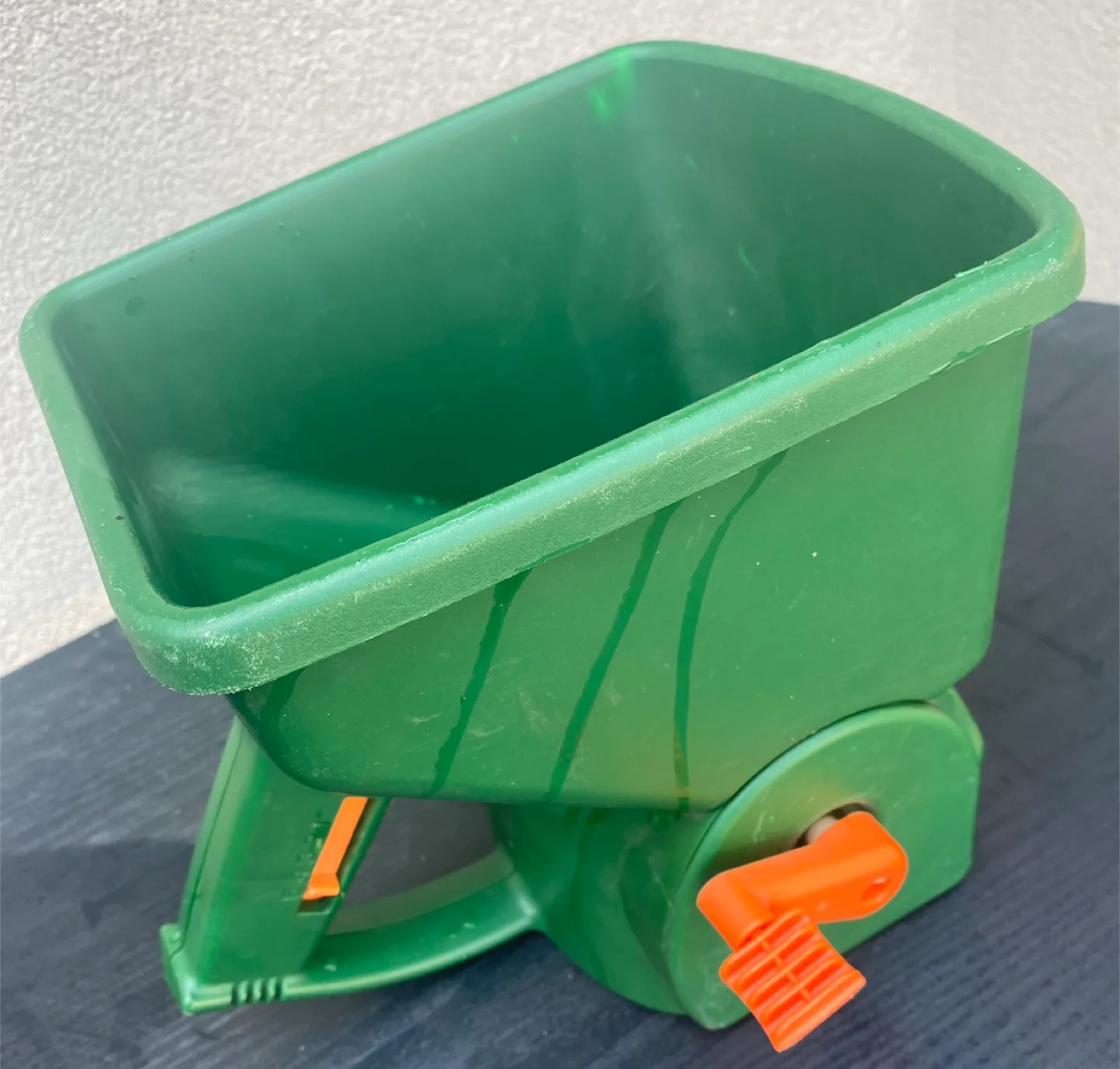 Scotts Broadcast Spreader image indicator(3)