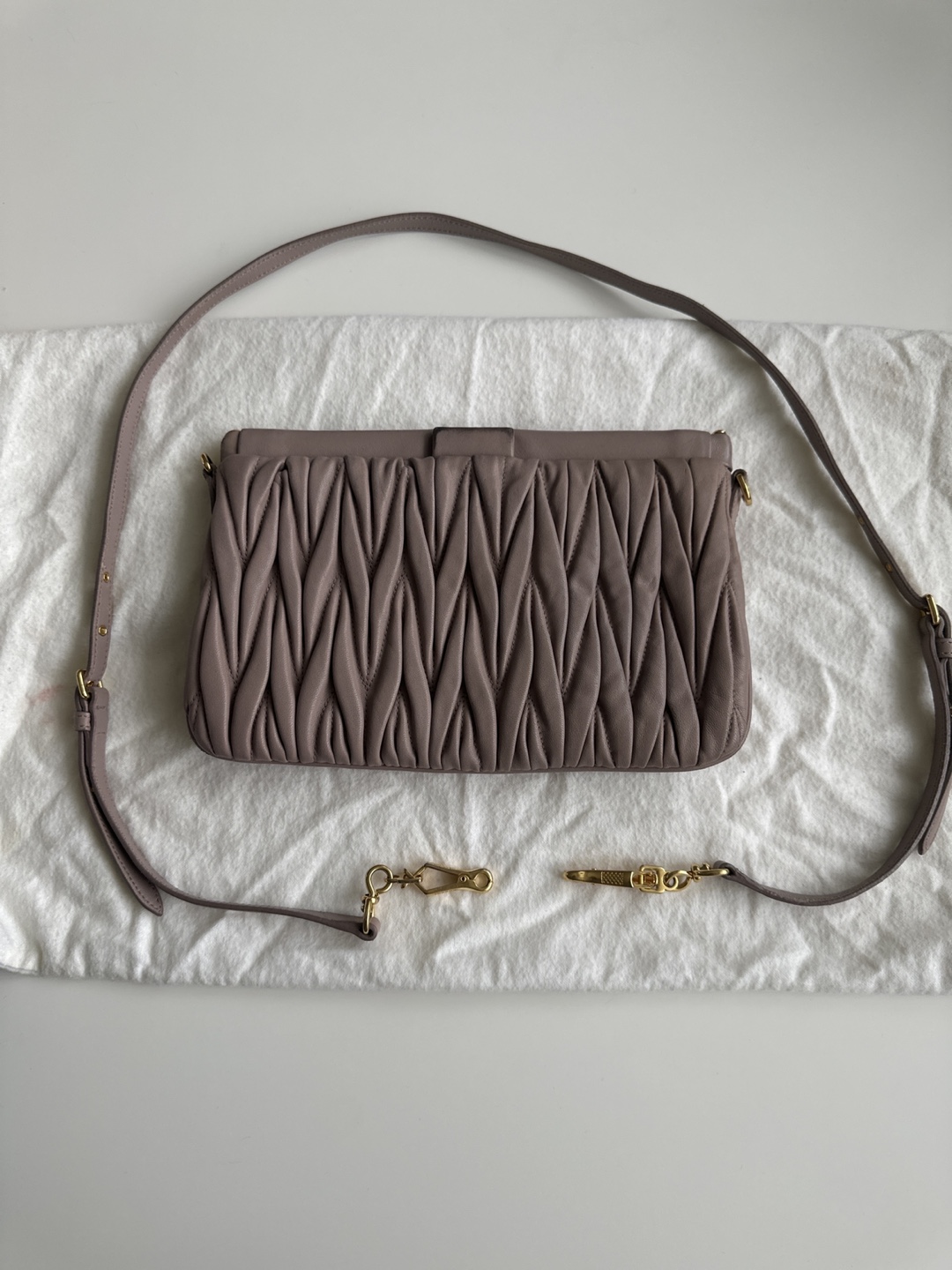 MIU MIU Matelassé Crossbody Bag - photo 2