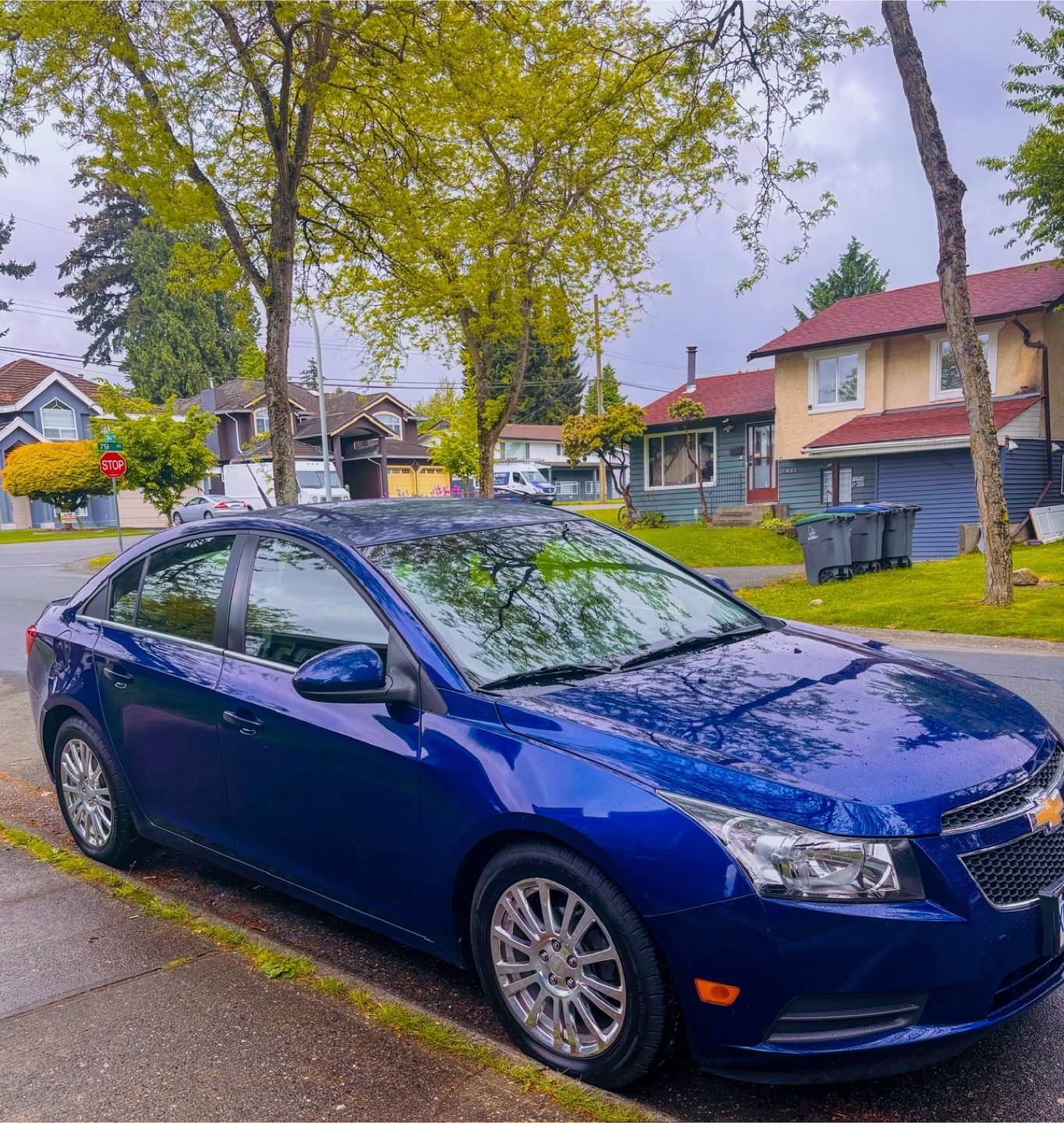 Blue Sedan - photo 3