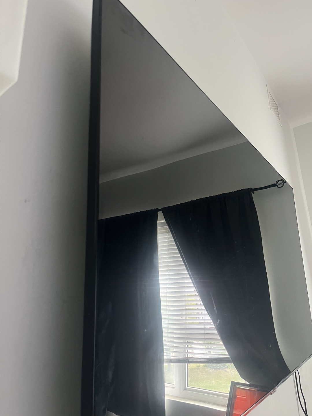 Large Flat Screen TV - photo 2