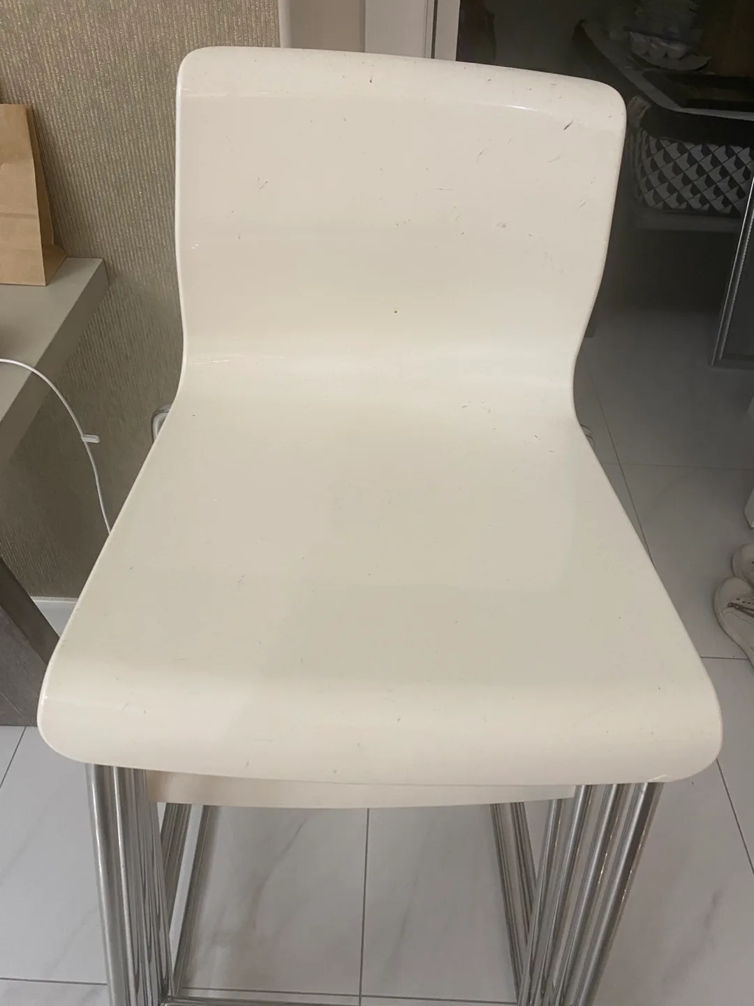Set of 4 White Bar Stools thumbnail