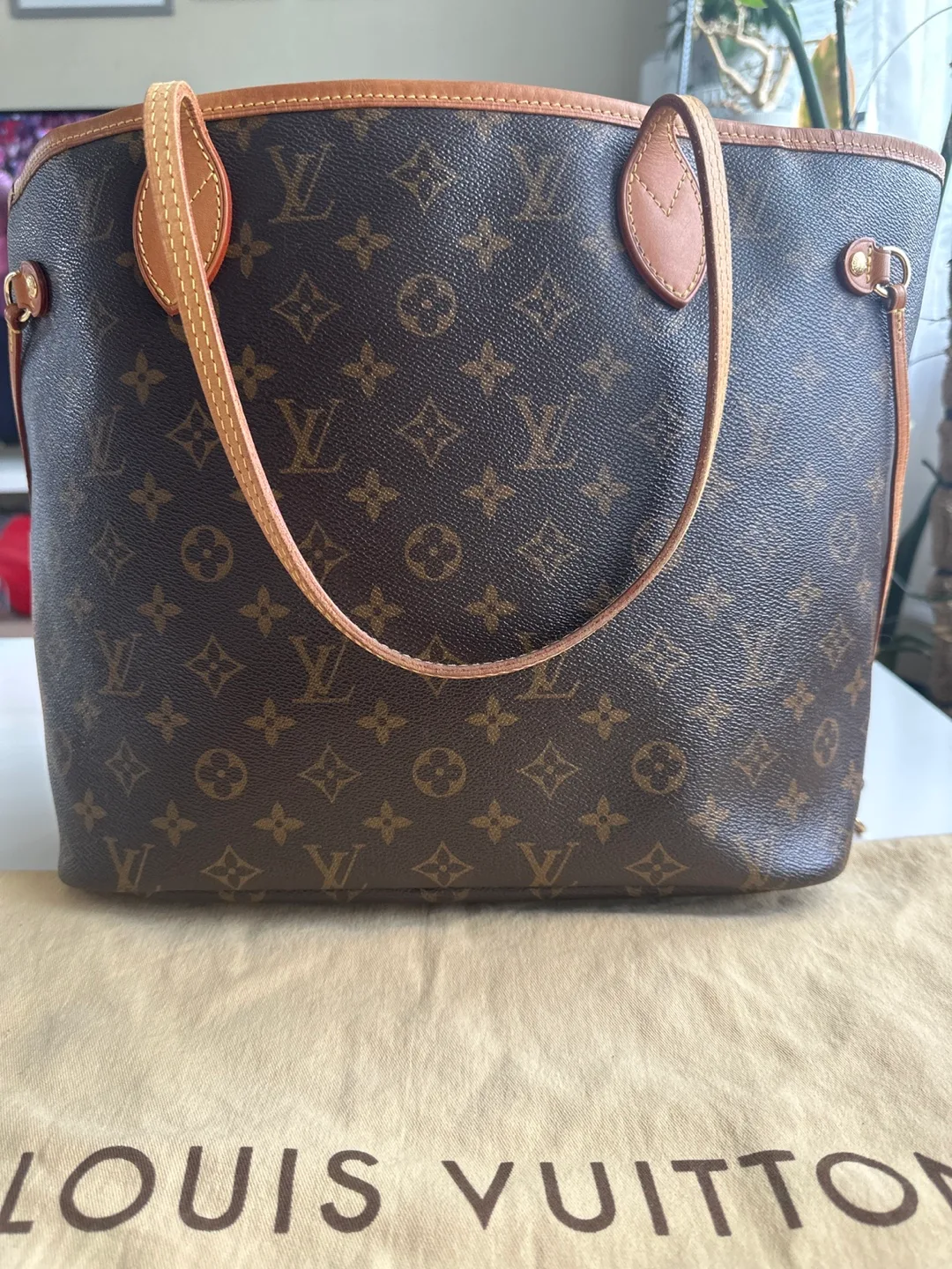 Louis Vuitton Monogram Tote - Neverfull thumbnail