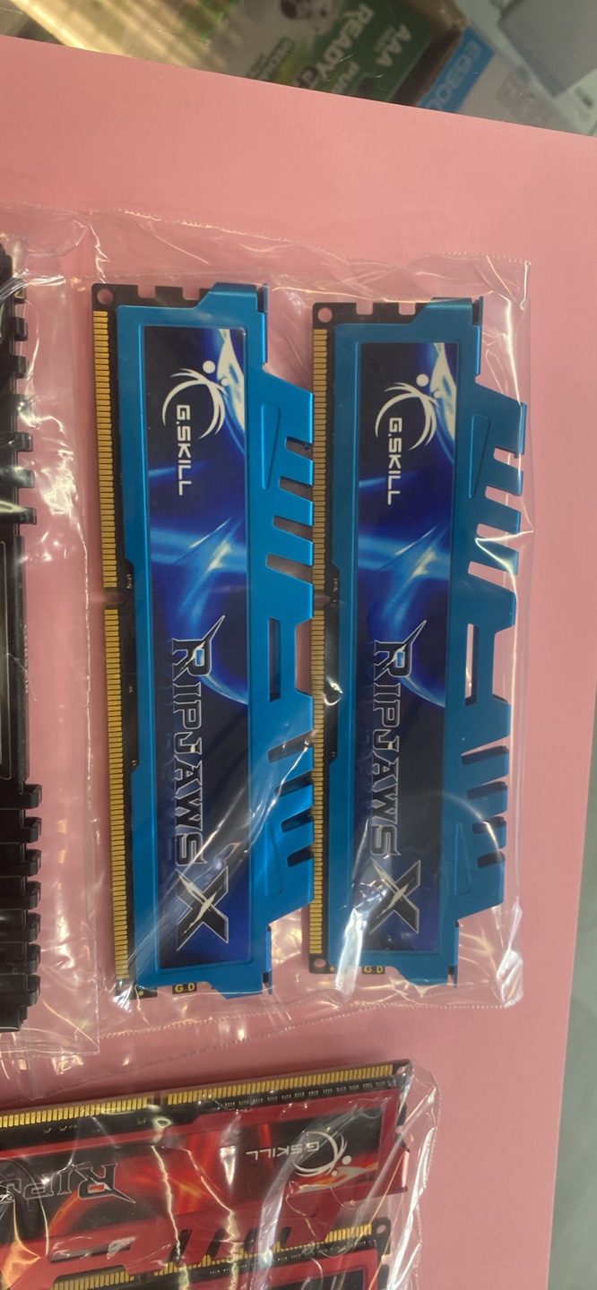 Computer RAM Memory Sticks - photo 3