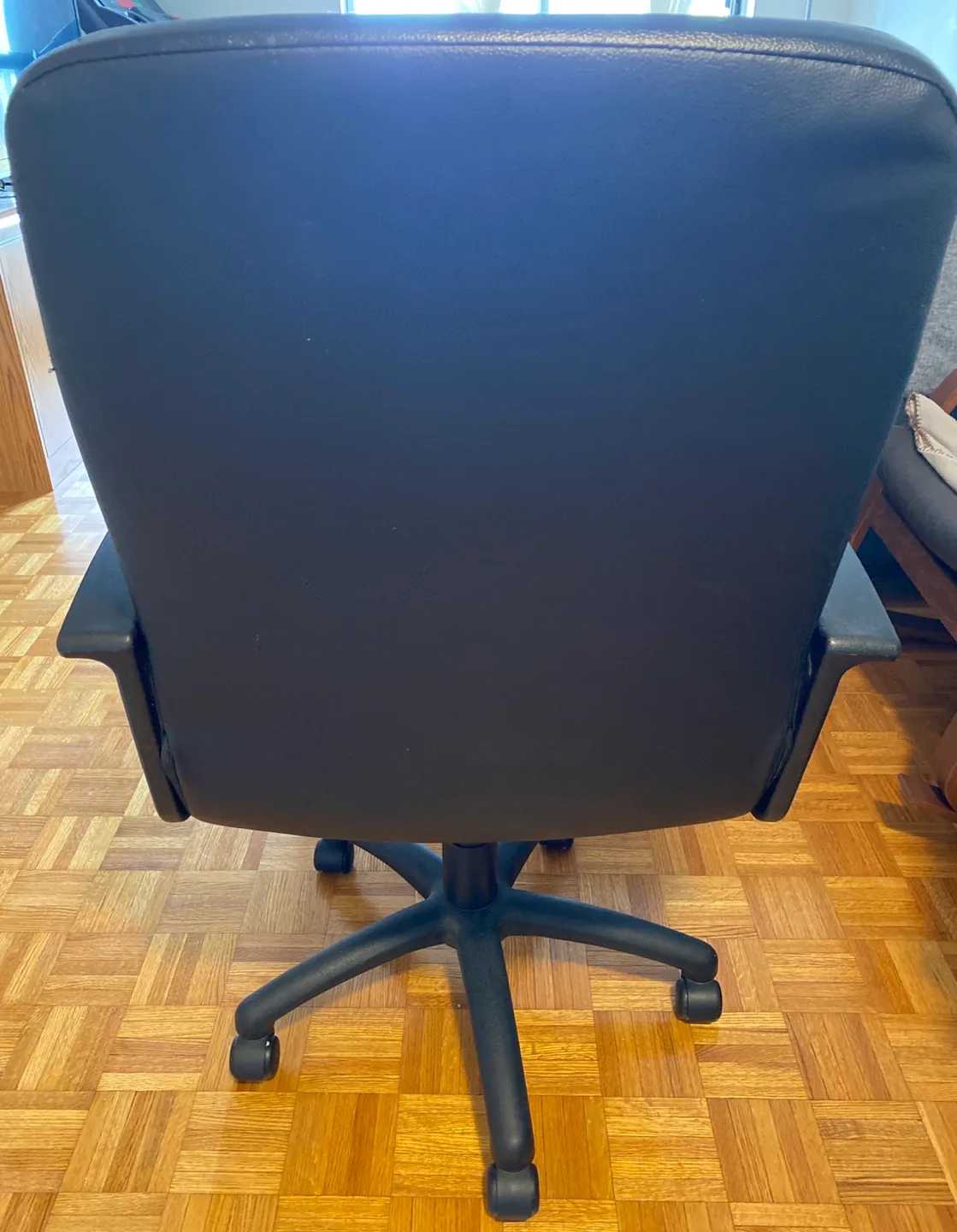 Black Executive Office Chair image indicator(3)
