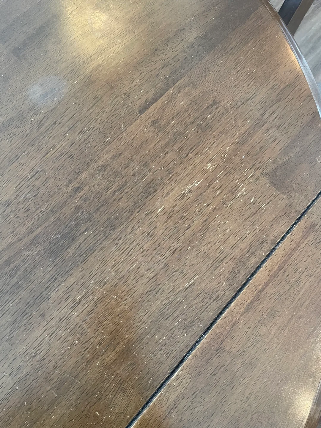 Round Wood Dining Table with Chairs image indicator(5)