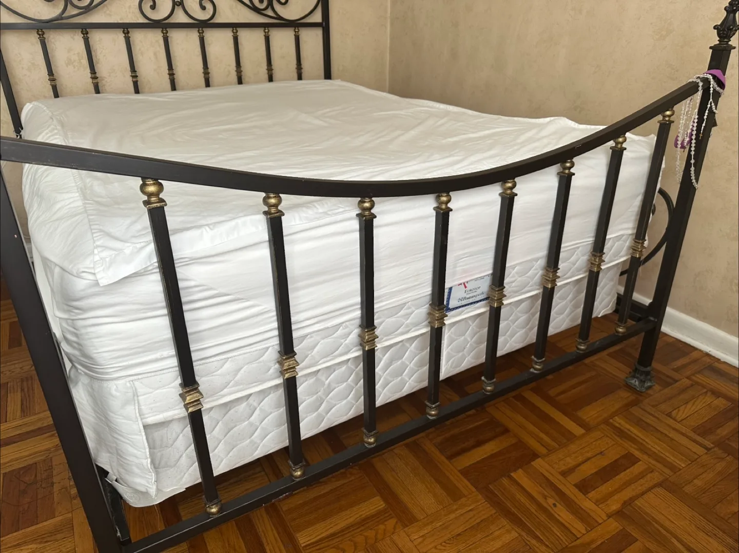 Ornate Metal Bed Frame (Bombay) image indicator(3)