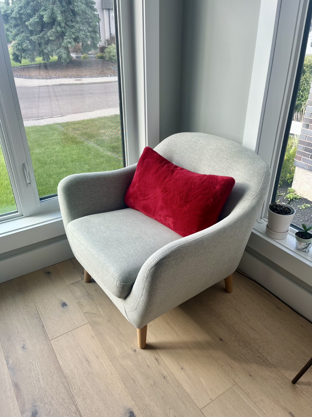 Chair THE BRICK CALLA light grey linen Very good condition