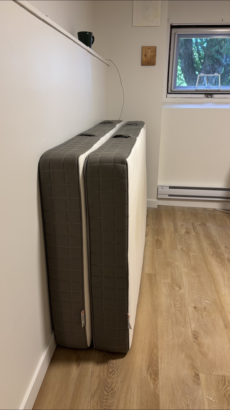 Two twin mattresses - photo 3