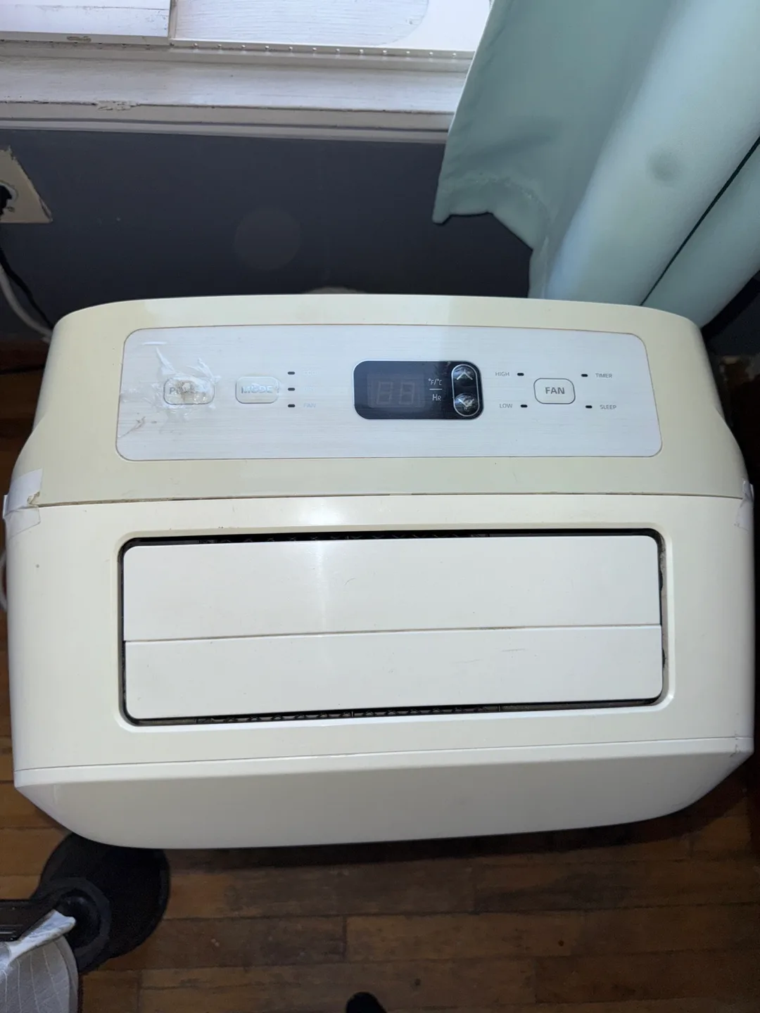 LG Portable Air Conditioner thumbnail
