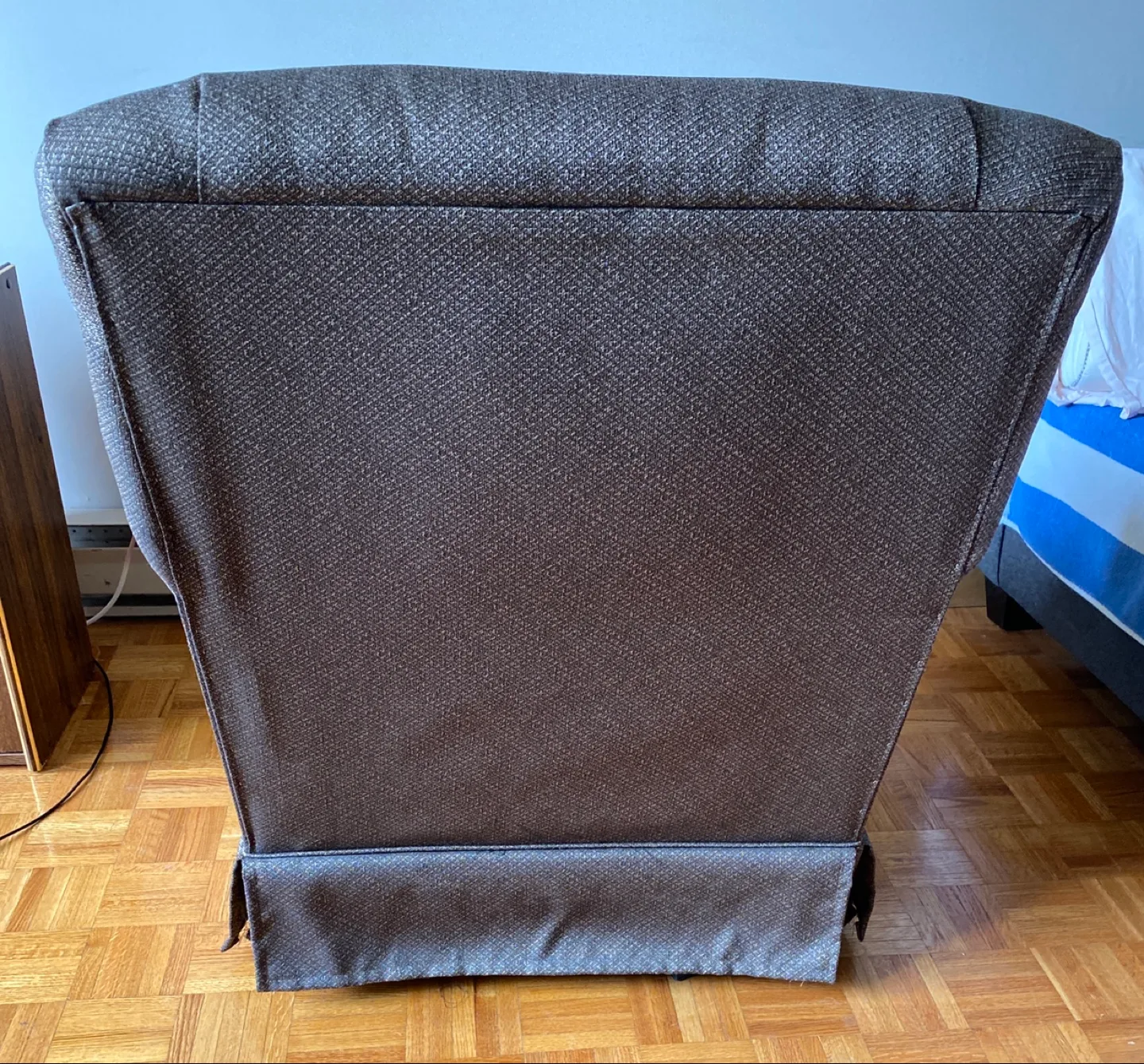 Upholstered Swivel Chair image indicator(3)