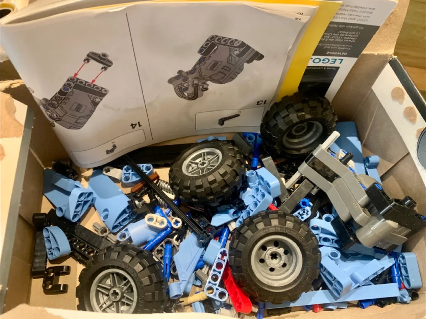 Lego Technic Monster Jam / Megalodon 42134 image indicator(2)