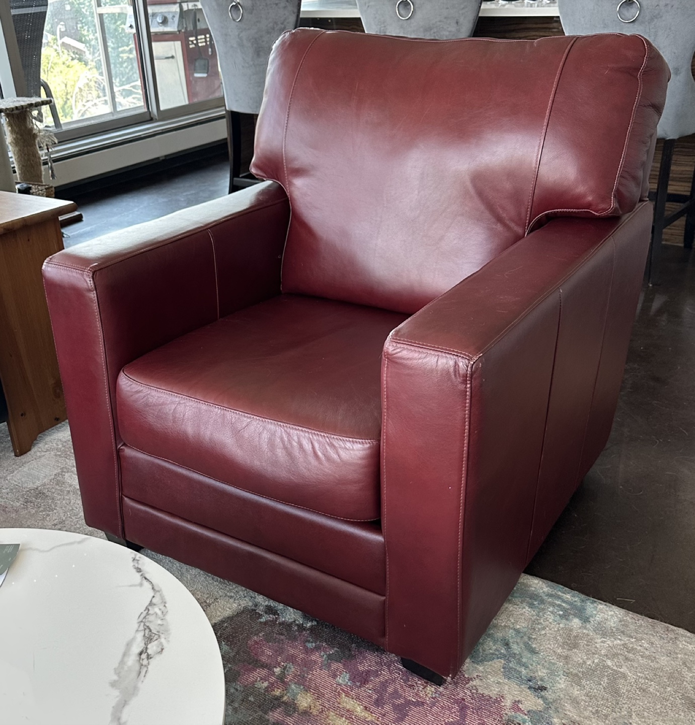 Burgundy leather chair. - photo 2