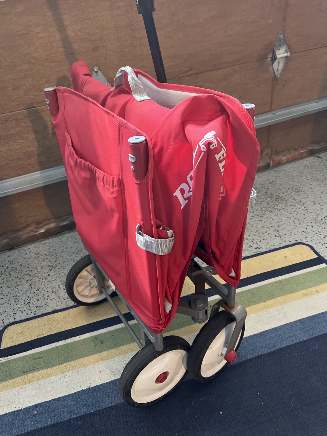 Radio Flyer Folding Wagon
