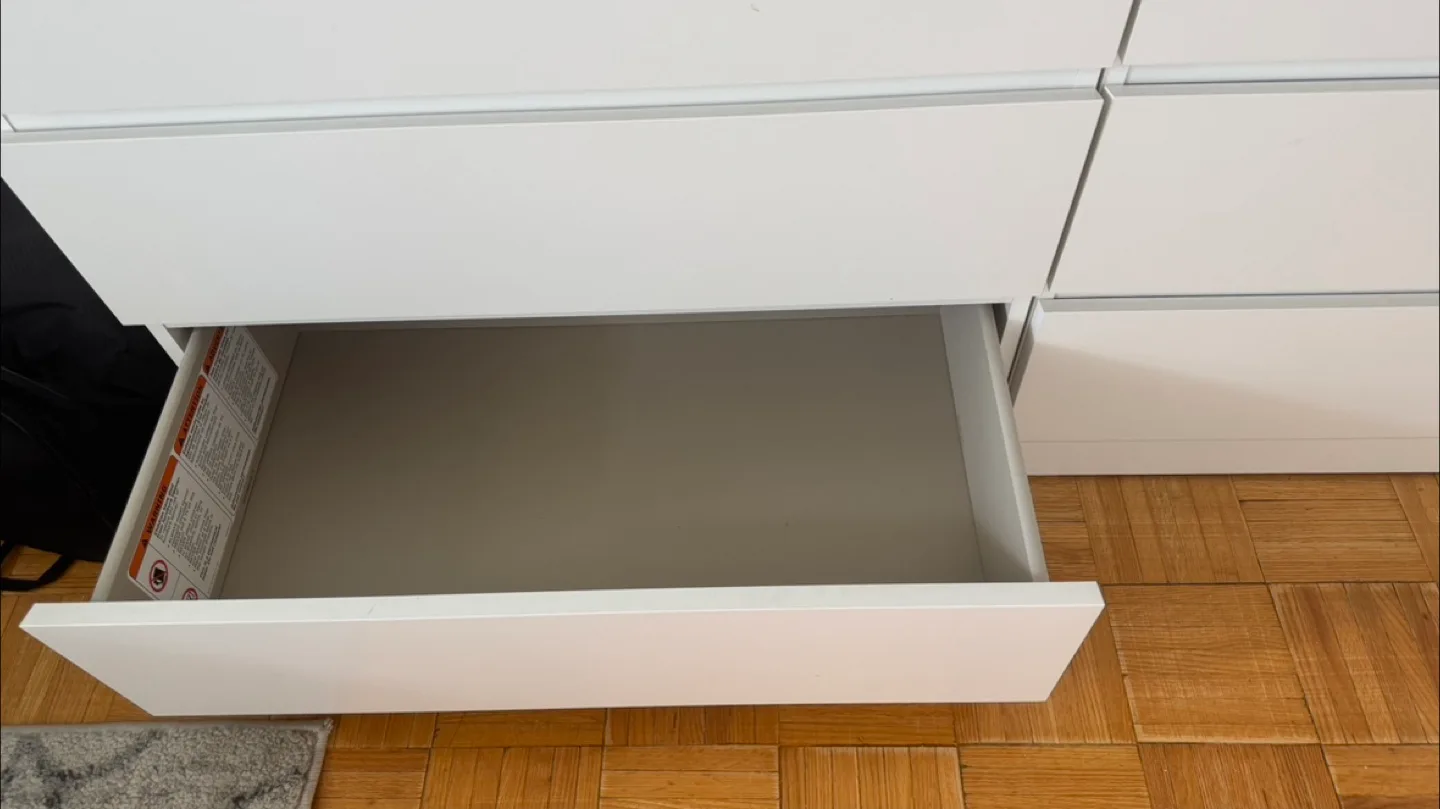 White Dresser with Three Drawers image indicator(2)