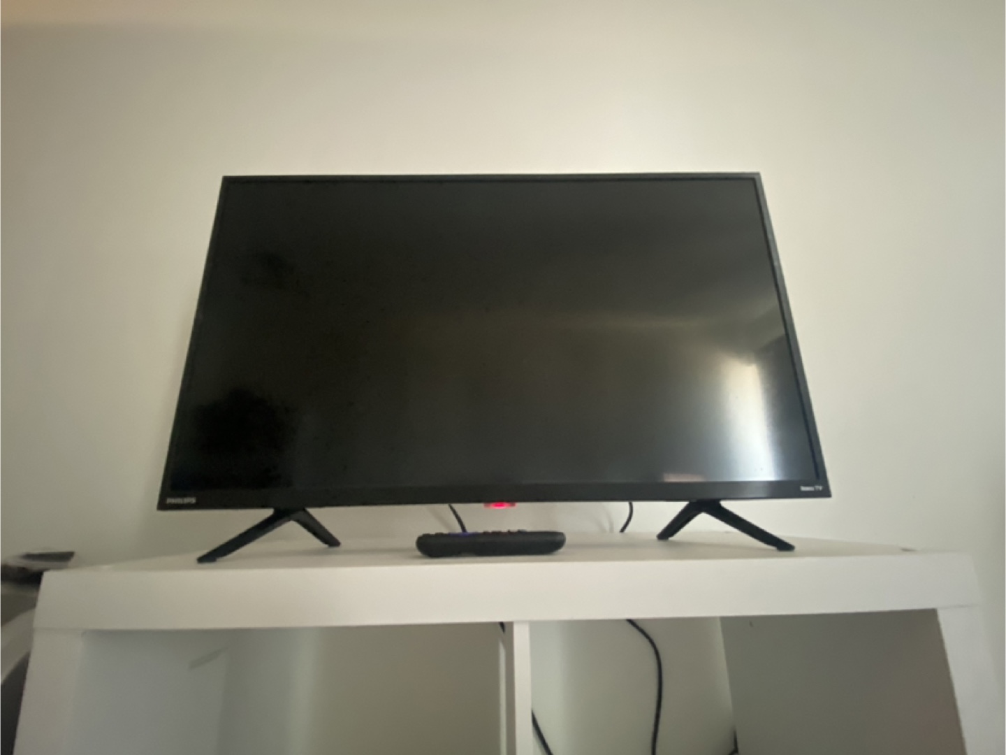 TV and White Cubed Shelf - photo 4