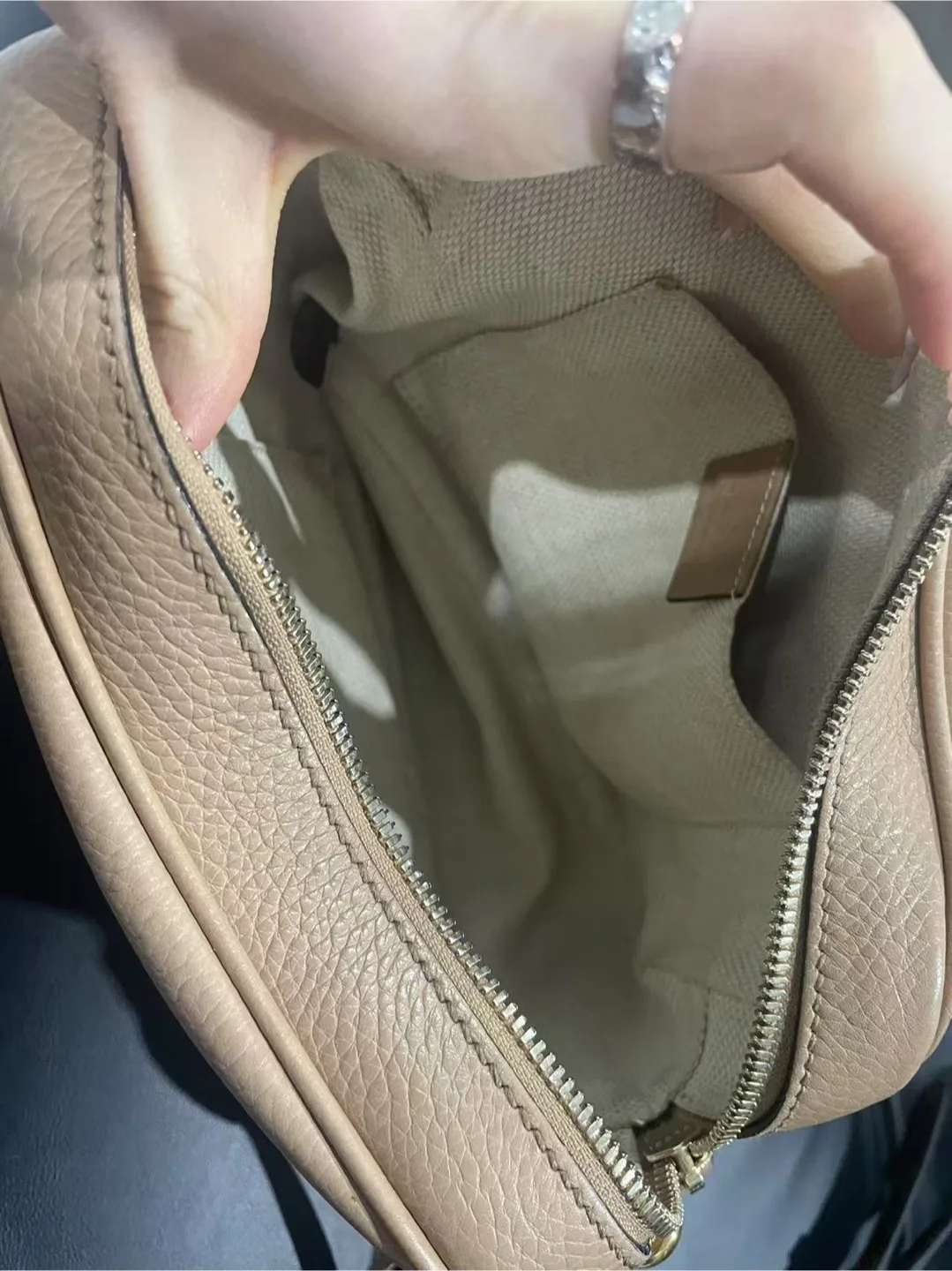 Gucci Soho Disco Shoulder Bag image indicator(4)