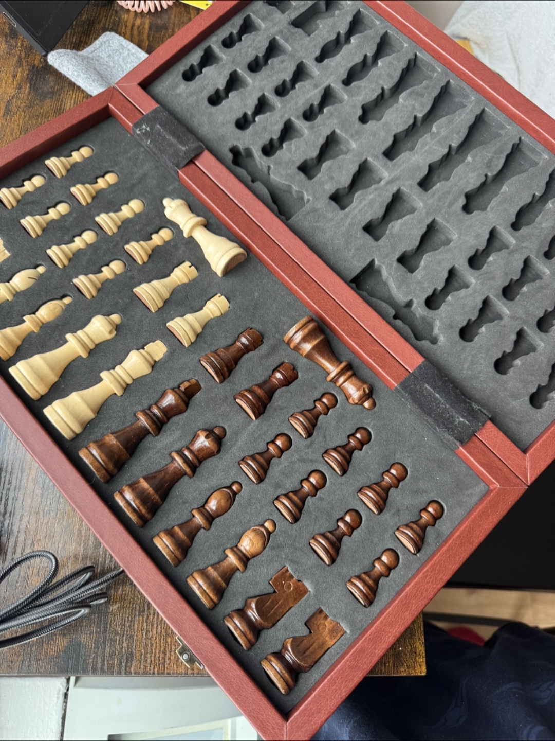 Chess set with wooden pieces - photo 3
