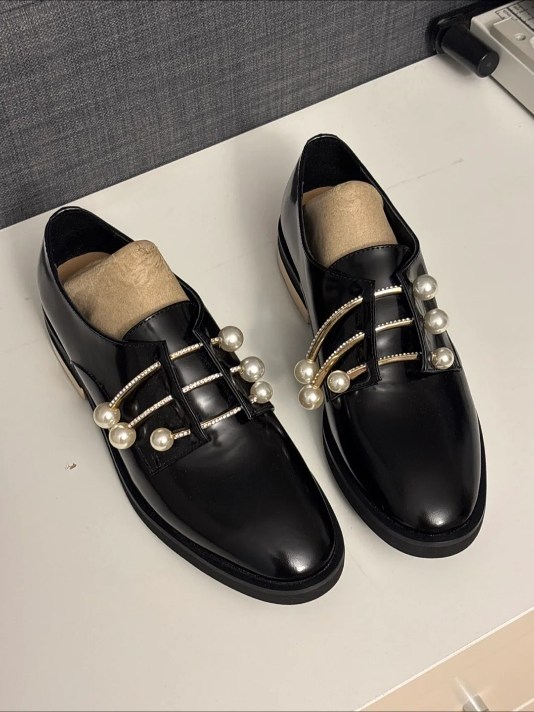 Black Leather Shoes with Pearl Detail - Size 37 thumbnail