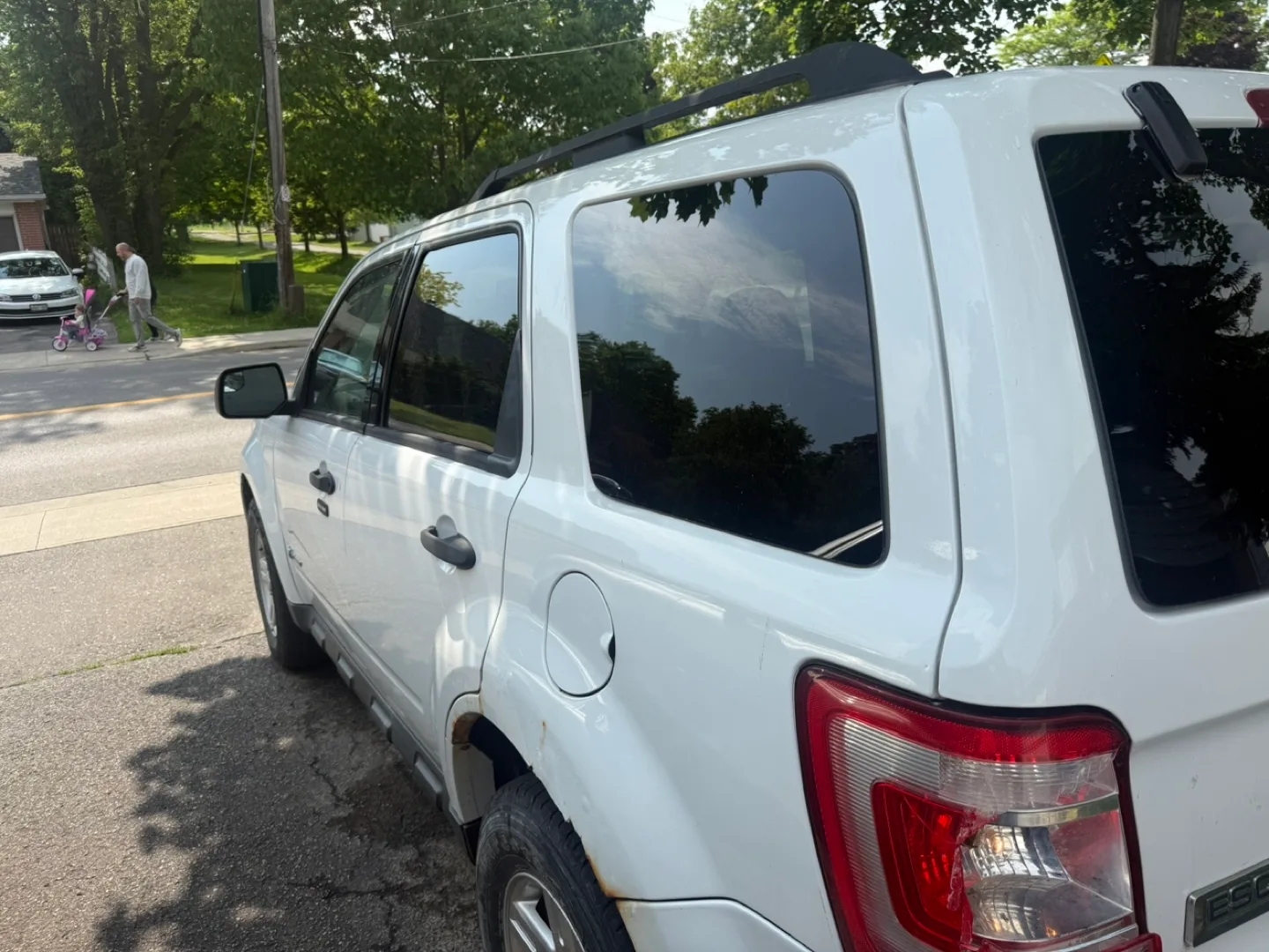 2010 White Ford Escape Hybrid image indicator(5)